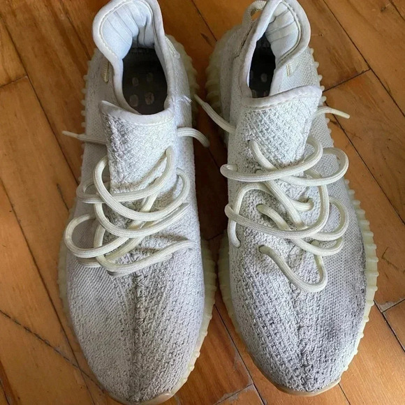 Authentic yeezy boost v2 - Picture 2 of 16
